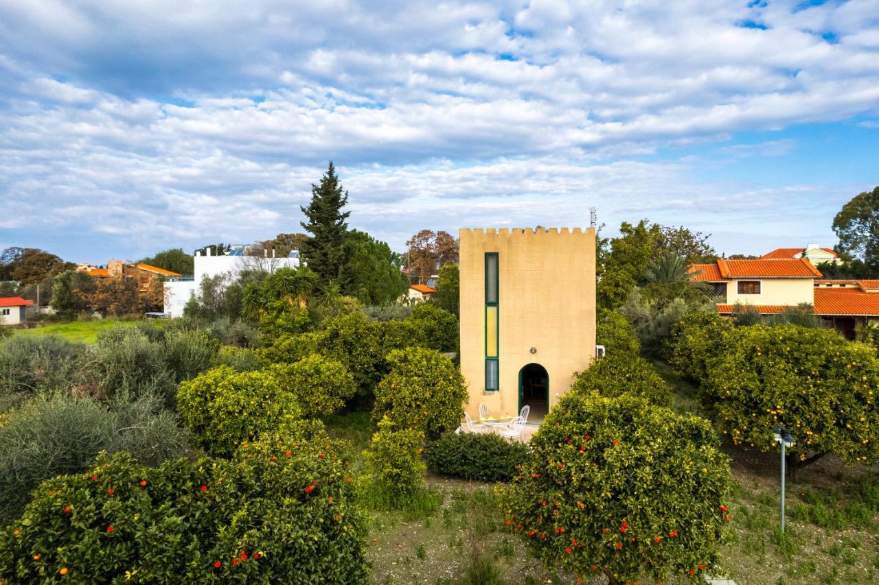 Вилла The Tower With The Orange Tree Garden Ялиссос Экстерьер фото