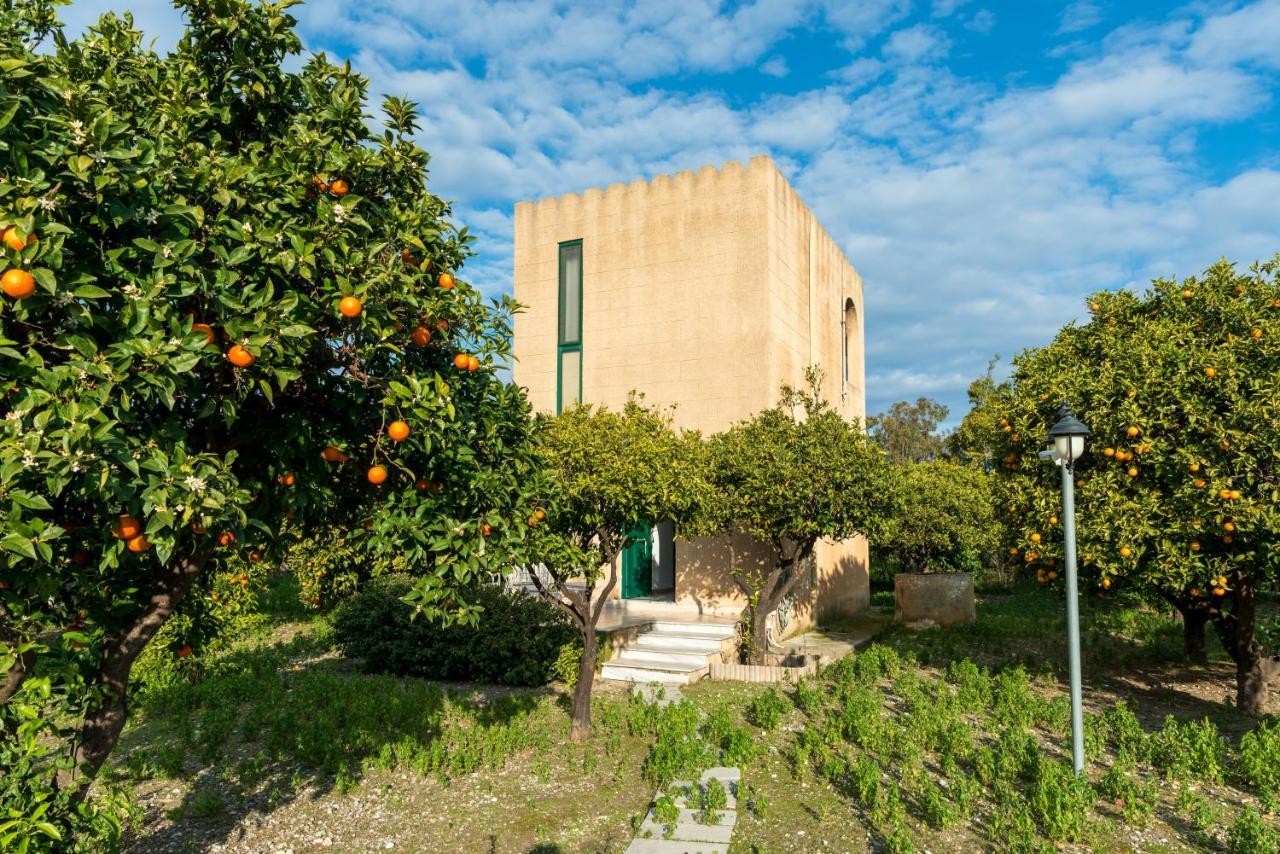 Вилла The Tower With The Orange Tree Garden Ялиссос Экстерьер фото